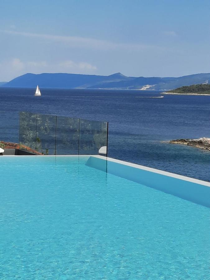 Holiday Hvar Vrbanj Exterior foto