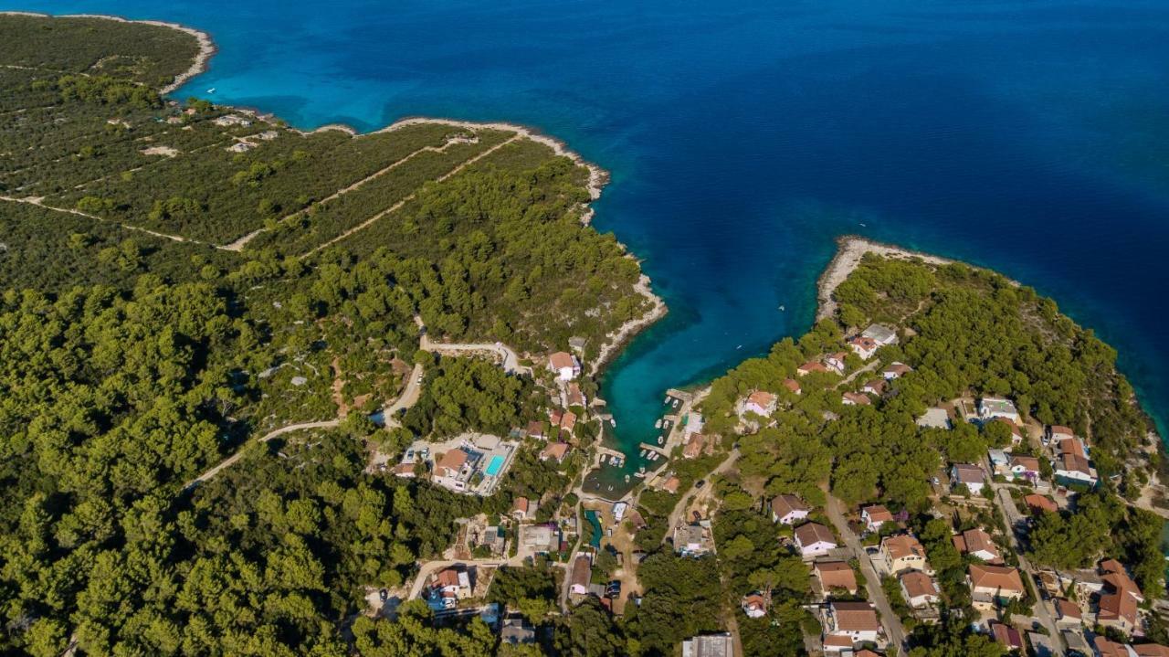 Holiday Hvar Vrbanj Exterior foto